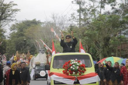 JUARA 2 KEGIATAN KARNAVAL DALAM RANGKA KEGIATAN PHBN